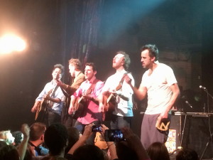 Guster in a final song with Kishi Bashi